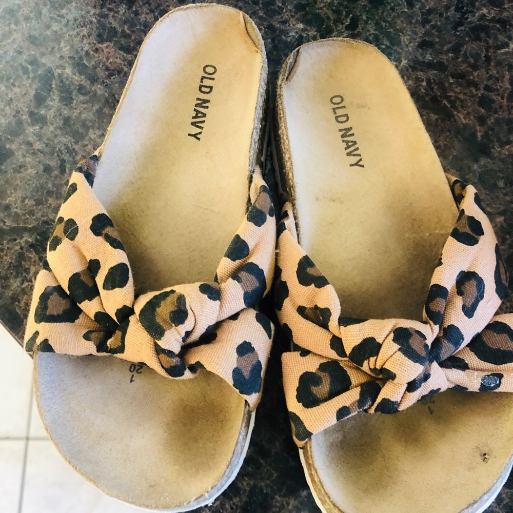 Girls sandals